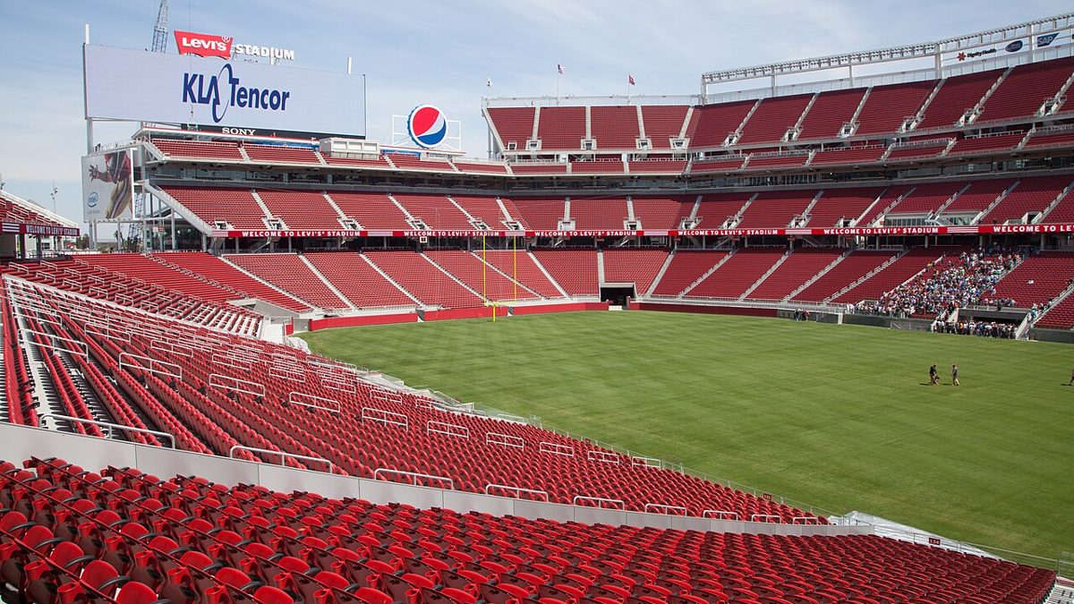 49ers Beat Commanders 23-17 to Stay Unbeaten on Monday Night