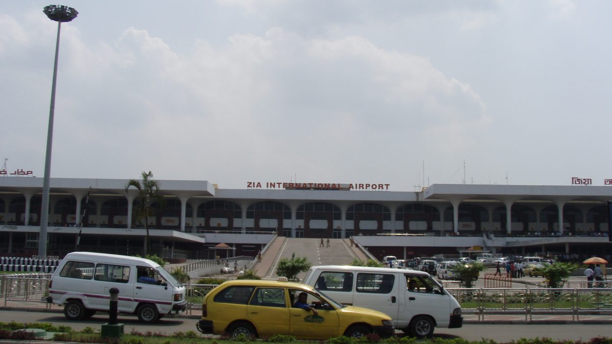 Patient Dies After Air Ambulance Door Opens Mid-Air and Flight Lands in Dhaka