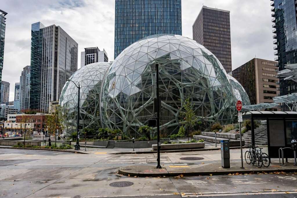 Teesri timahi mein AWS bikri 39 pratishat badhne par Amazon ne record parichalan amdani darj ki