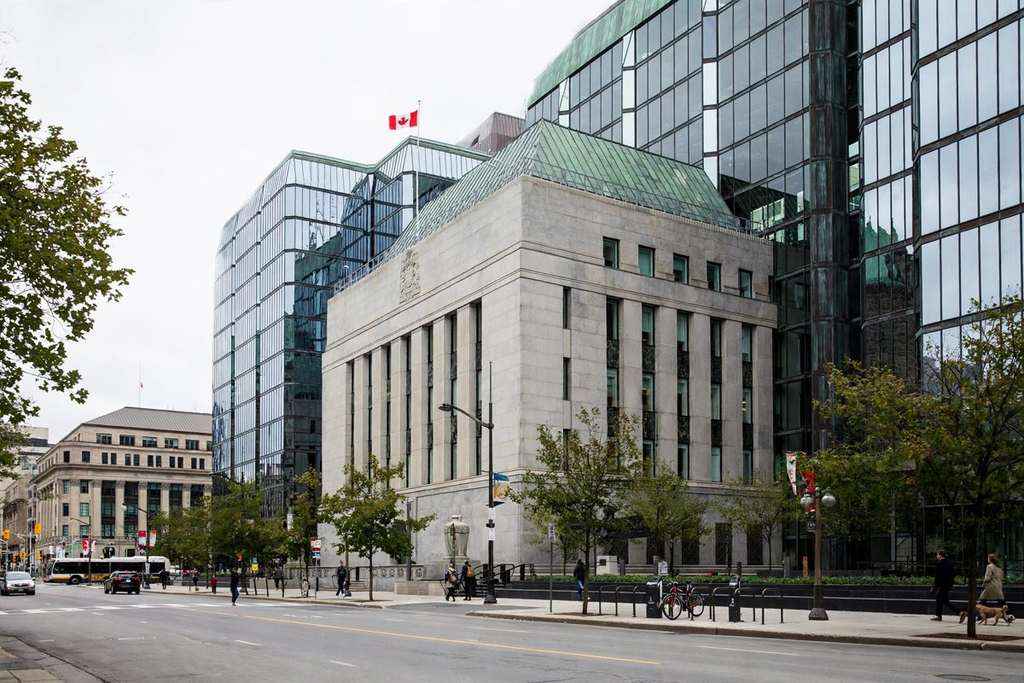 Bank of Canada Raises Rate to 2.5 Percent, First Hike Since 2023