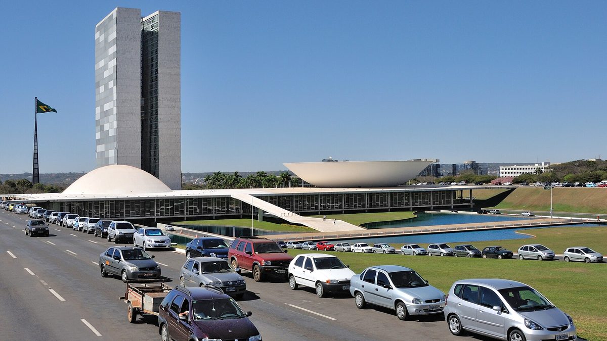 Bolsonaro Adds Four Parties to Runoff Bloc Ahead of Oct 25 Vote