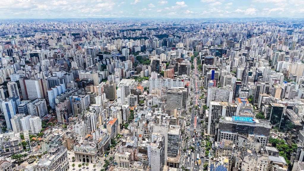Brazil Markets Crash After Lula Reelection, Circuit Breaker Halts Sao Paulo Trading