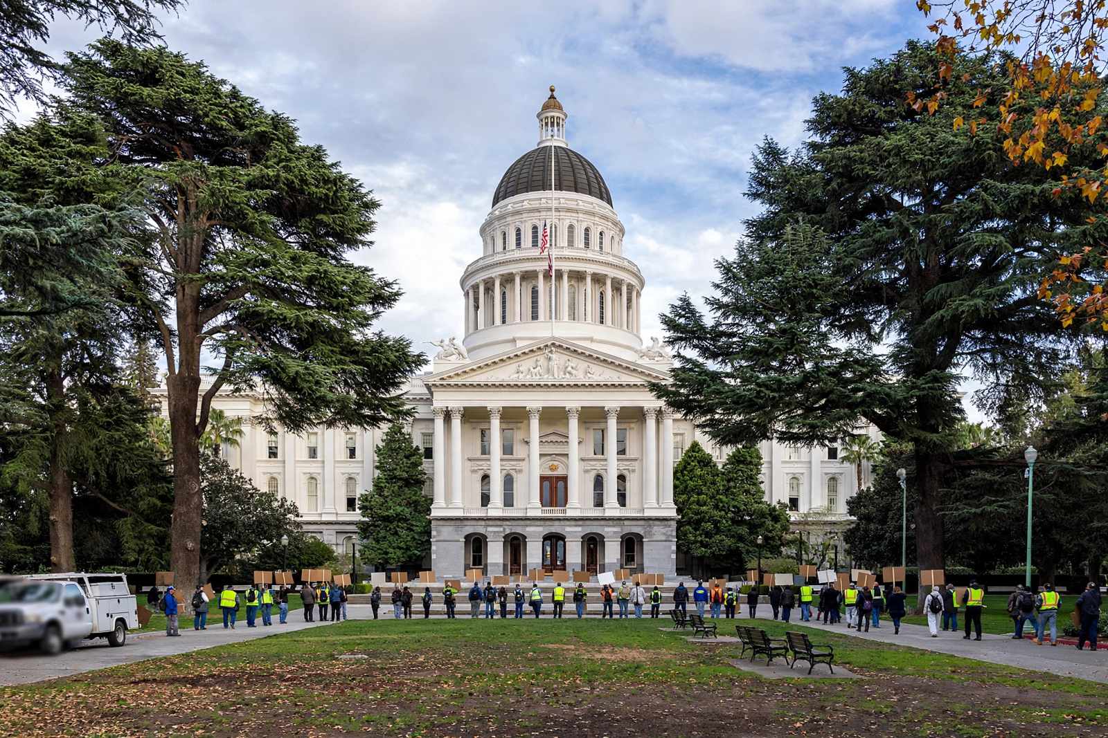100,000 California State Workers Strike for One Day in a First for Their Union