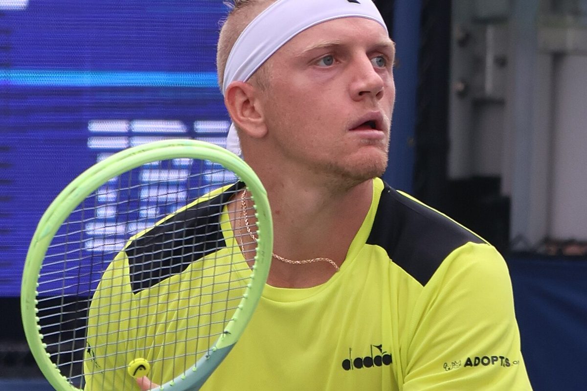 Davidovich Fokina Beats Jodar in Three Sets to Win His First Masters 1000 Title in Shanghai