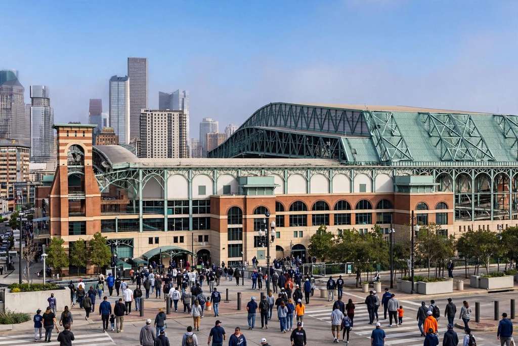 Houston, Texas: Astros Hire Randy Flores as General Manager