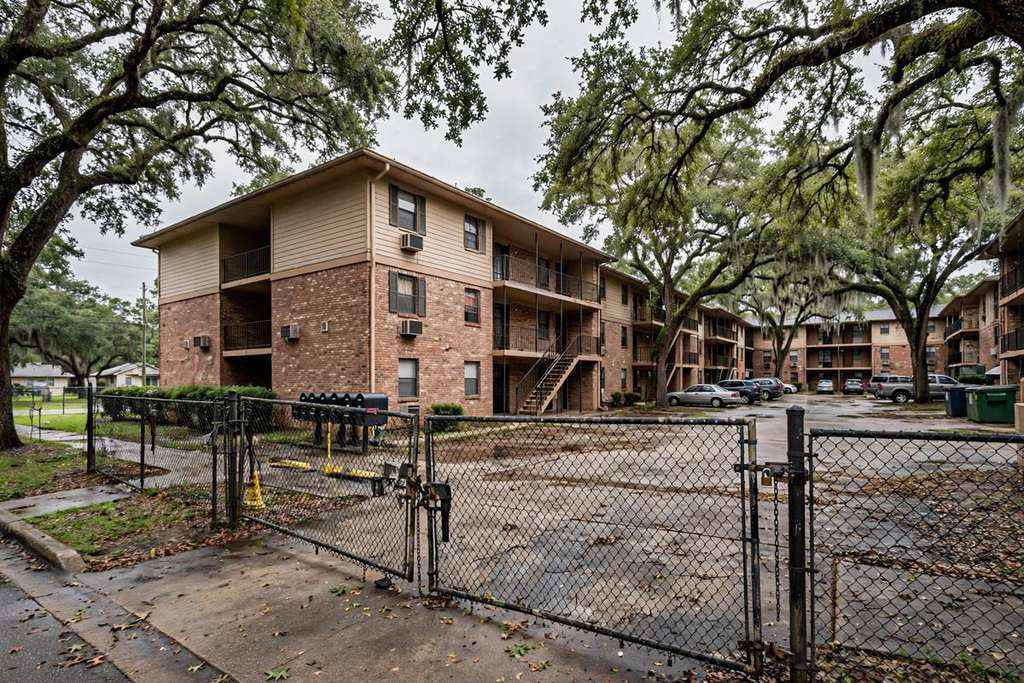 Houston, Texas: County Seeks Closure or Receiver for Life at Jackson Square Apartments