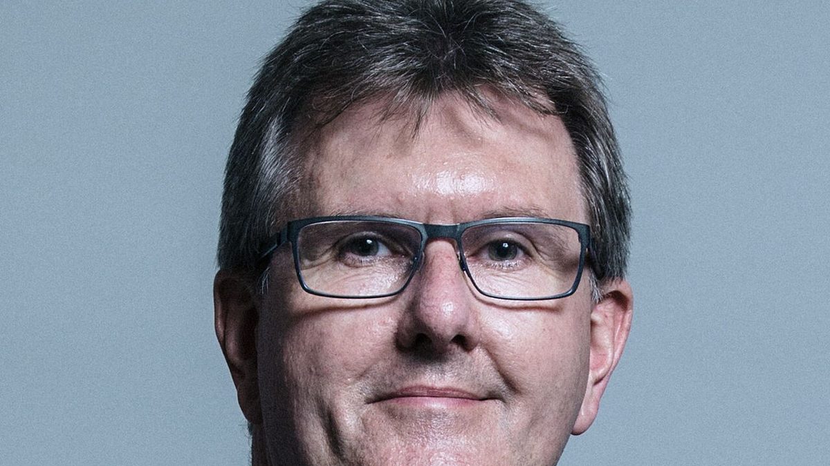 Former DUP Leader Jeffrey Donaldson Jailed for 15 Years for Child Sex Offences