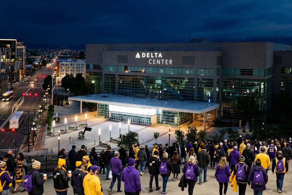 Doncic Scores 52 as Lakers Beat Jazz 132-123 in Salt Lake City Comeback