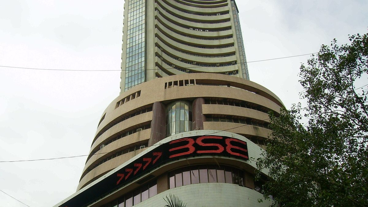 Nifty Reclaims 23,000 as IT and Banking Stocks Lead a Sharp Rally in Mumbai