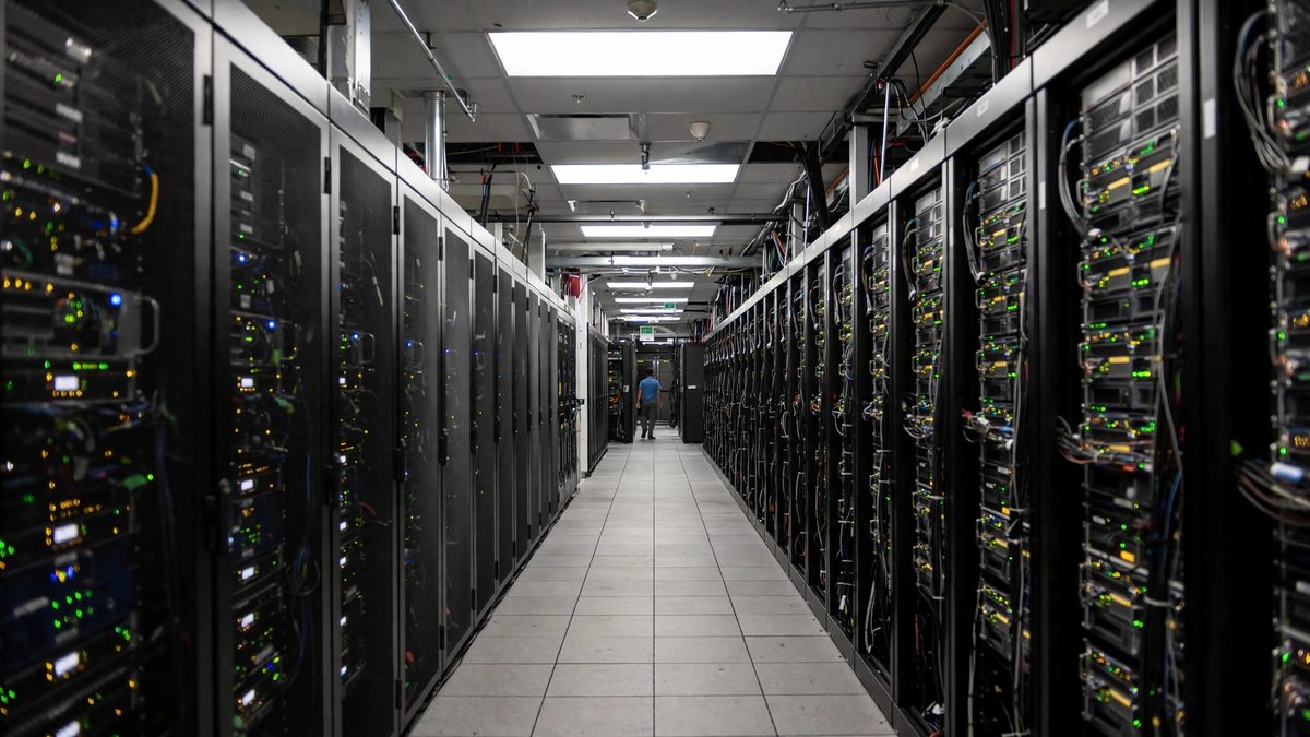 Microsoft Plans a Million Maia 300 Chips to Run Its Own AI