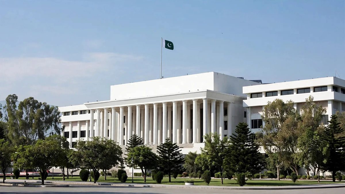 Pakistan Parliament Approves Emergency and Governor's Rule in Khyber Pakhtunkhwa, 214 to 56