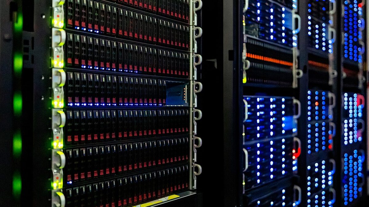 AI Finds Two Critical Flaws in PHP, Sending Most of the Web Scrambling to Patch