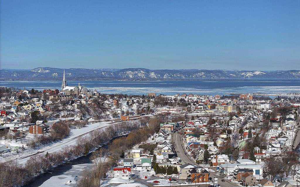 Two Women Shot Dead in Riviere-du-Loup Restaurant Parking Lot, Quebec Police Investigate