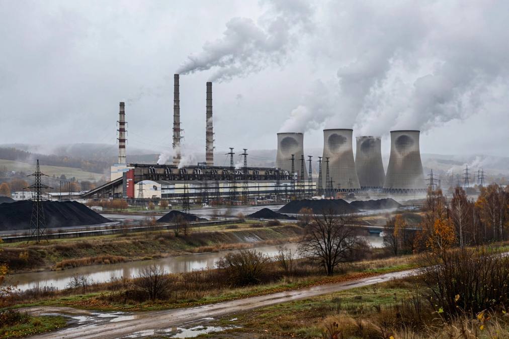 Russia Expands Energy Attacks to Western Ukraine, Outages Hit 12 Regions