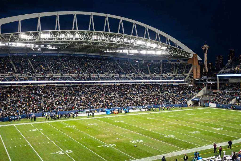 Seahawks Beat Chiefs 20-3 on Sunday Night Football, Handing Kansas City Its First Loss
