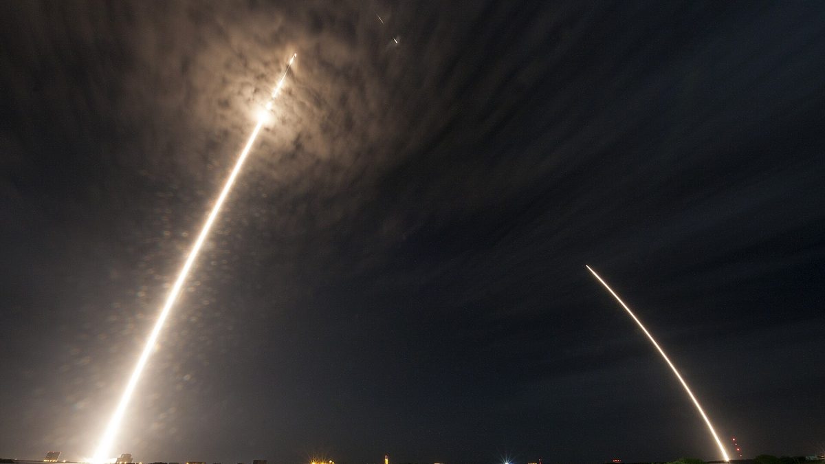 SpaceX Cargo Launch Paints a Jellyfish Over the East Coast at Dawn