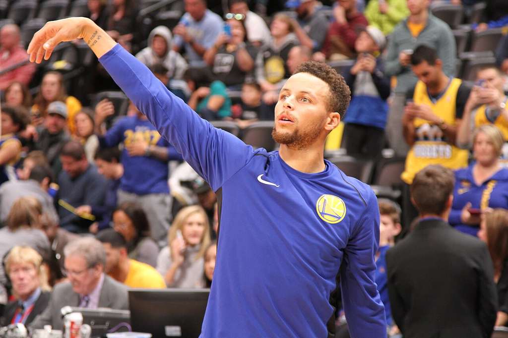 Curry Cleared to Return as Warriors Visit Nuggets Looking for First Win