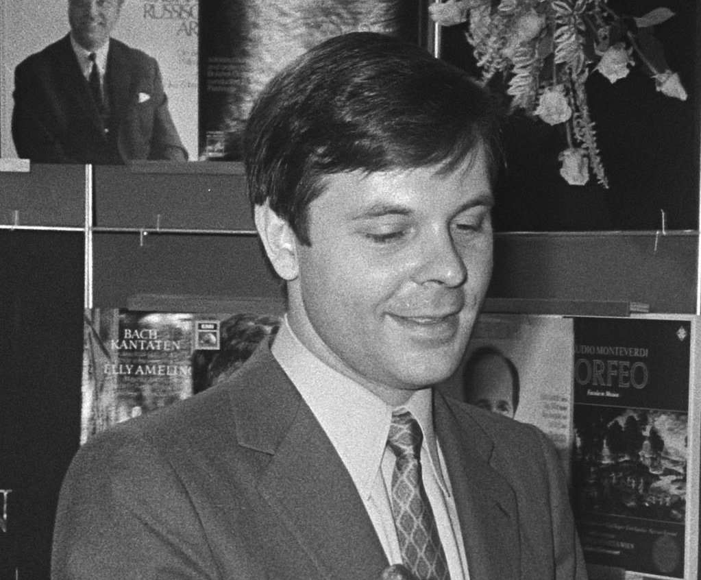 Stephen Kovacevich, Pianist Admired for Beethoven and Brahms, Dies at 86