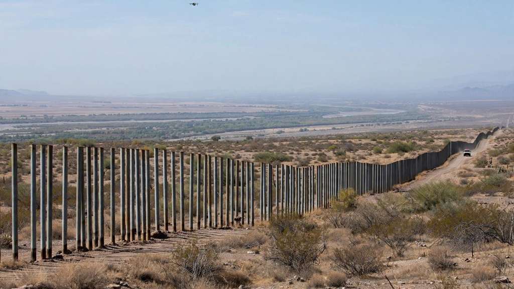 Trump Asks Supreme Court to Restart Big Bend Border Wall Construction