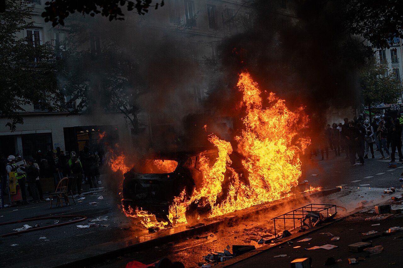 Trump Says Paris Will Be a Muslim City Very Soon, Blaming Migrants for the France Riots
