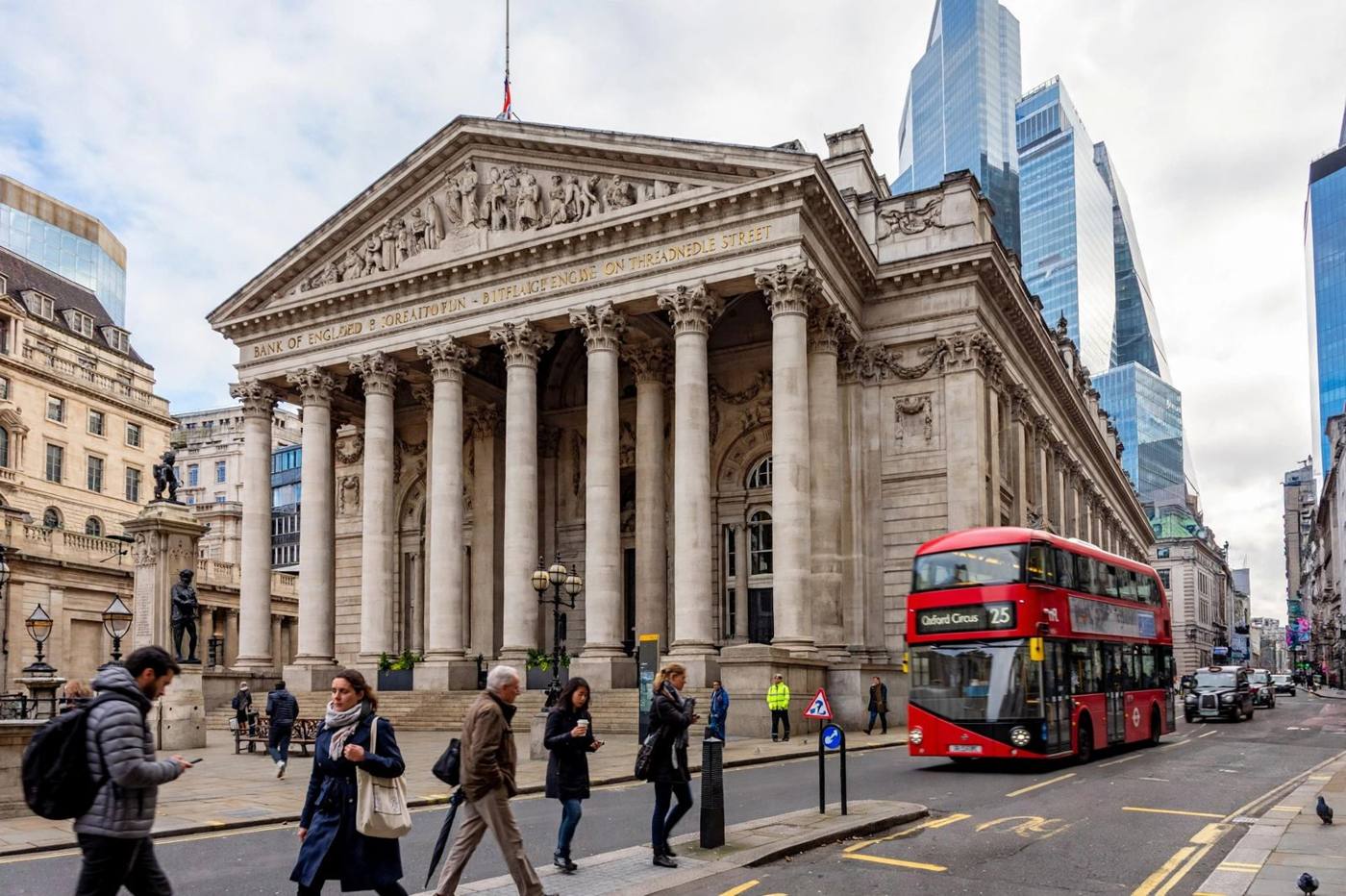 UK Inflation Hits 3.5 Percent and Debt Passes 3 Trillion Pounds a Week Before the Budget