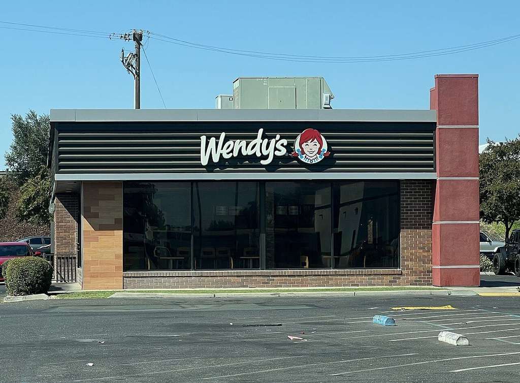 Trian Group Offers $1.4 Billion to Take Wendy's Private at $7.35 a Share