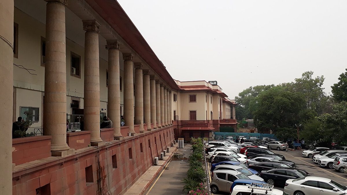 Supreme Court Rules Yes Bank AT1 Bond Write-Off Illegal, Shares Fall 13 Percent